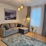 Jakobsoni 7 Apartment